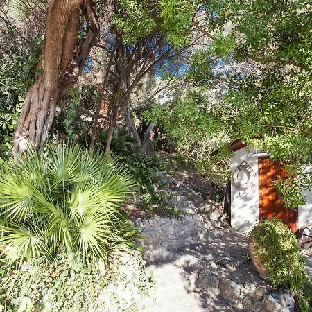 Punta Rossa Villa *